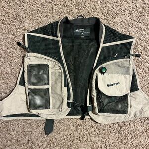 Simms Mesh Fishing Vest in Gray